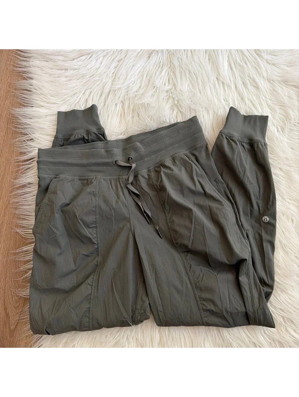 Lululemon dance studio mid rise jogger size 8